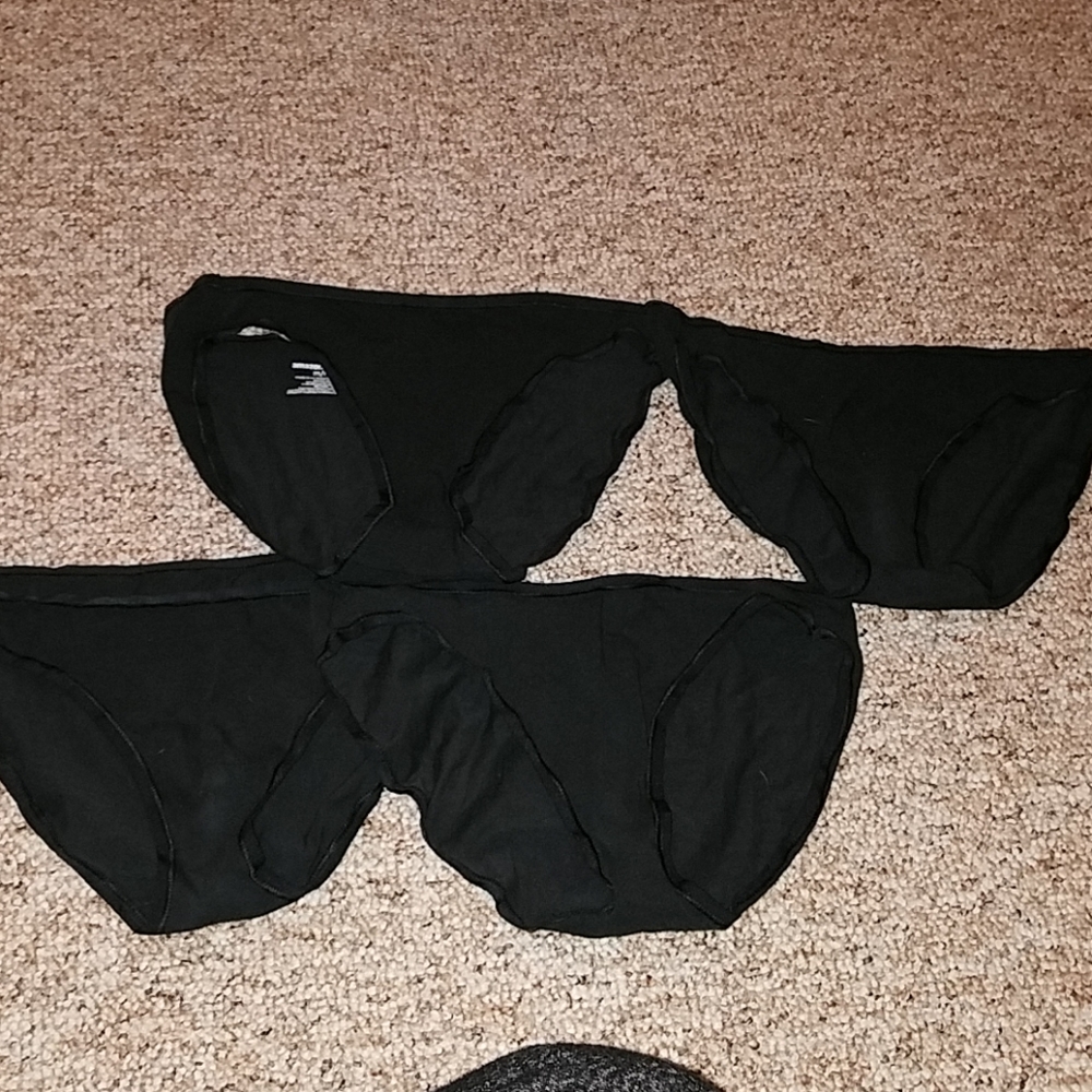 Black bikini pantie set